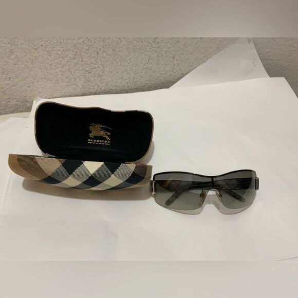 Burberry B 3043 1084/13 2N Shield Plaid Sunglasses Brown Gold Sunglasses Italy - Picture 1 of 12